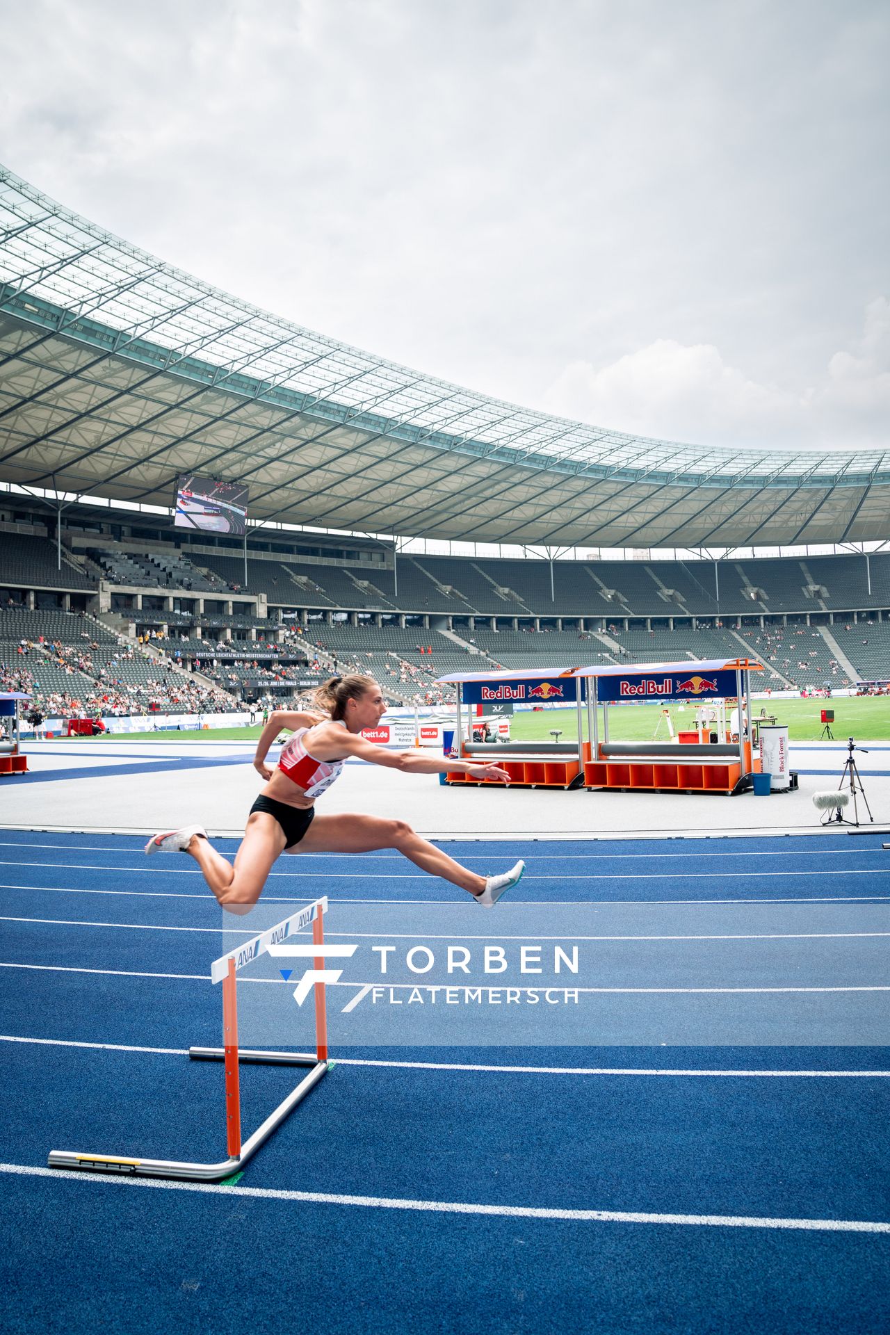 Marsha Dunkel (LC Rehlingen) waehrend der deutschen Leichtathletik-Meisterschaften im Olympiastadion am 25.06.2022 in Berlin